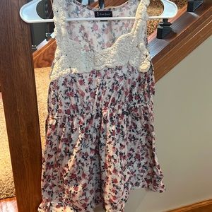 Size large tank top from love serene